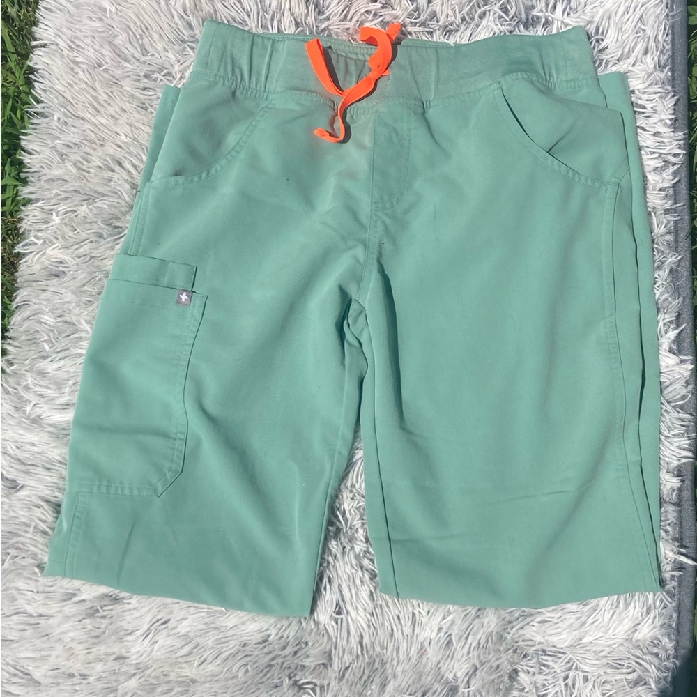 Figs kade style scrub pants in Jade